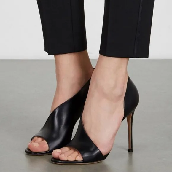 Gianvito Rossi D’Orsay Black Leather Stilleto Heels