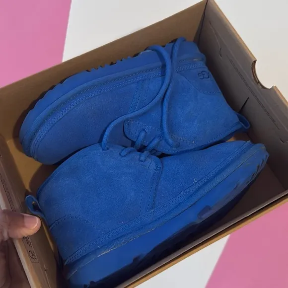 Girls K Neumel II Ugg boots