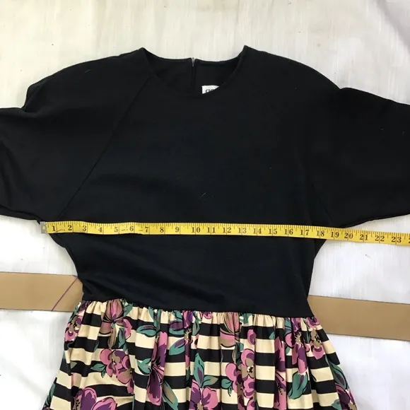 GO VICKI! WOMEN VINTAGE BLACK FLORAL STRIPS CREW NECK LONG SLEEVE DRESS SZ 11/12