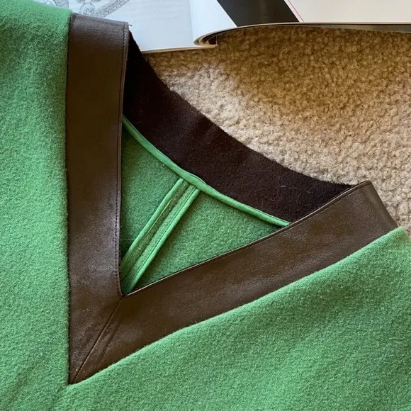 Green Wool V Neck Shoulder Leather Inset Shift Side Pocketsm Dress