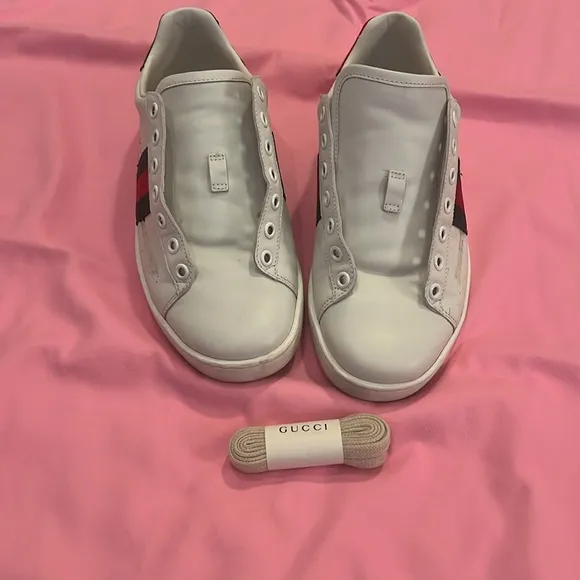 Gucci Ace Women’s Size 37 Sneaker. Return shoes arrow removed. Great condition!