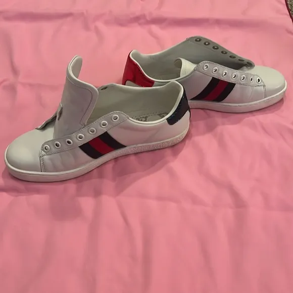 Gucci Ace Women’s Size 37 Sneaker. Return shoes arrow removed. Great condition!