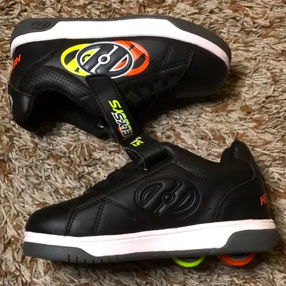 Heelys wheeled sneakers NWOT