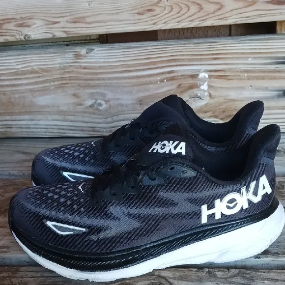 HOKA Clifton 9 Black Running Shoes