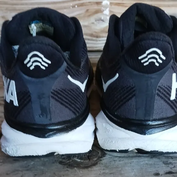 HOKA Clifton 9 Black Running Shoes