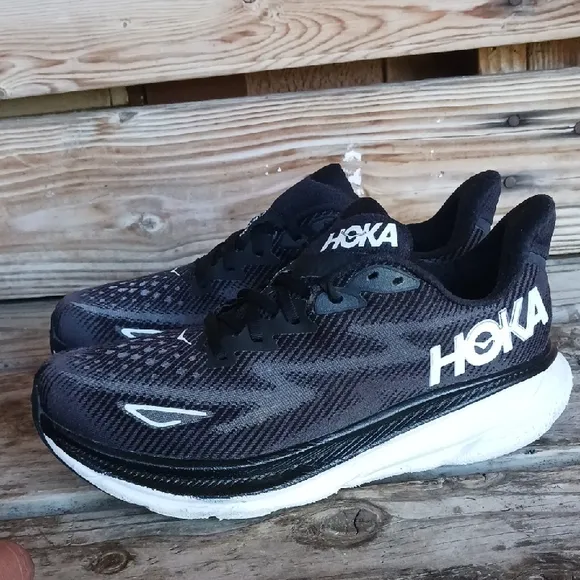 HOKA Clifton 9 Black Running Shoes