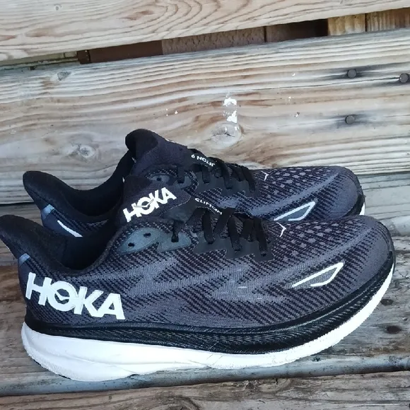 HOKA Clifton 9 Black Running Shoes