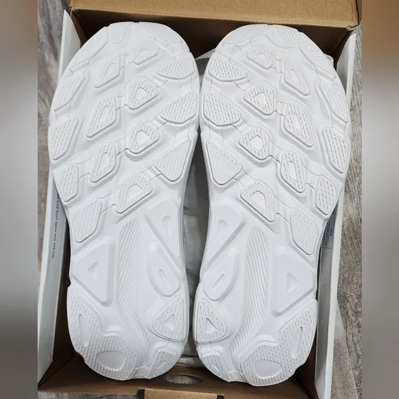 Hoka Clifton 9 Running Shoes Women’s Size 9.5 B Triple White 1127896