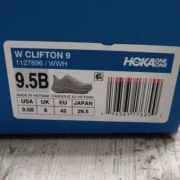 Hoka Clifton 9 Running Shoes Women’s Size 9.5 B Triple White 1127896