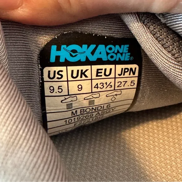 Hoka One One 9.5 Bondi 6 Gray Sneakers Athletic Shoes ~ Red Laces Running