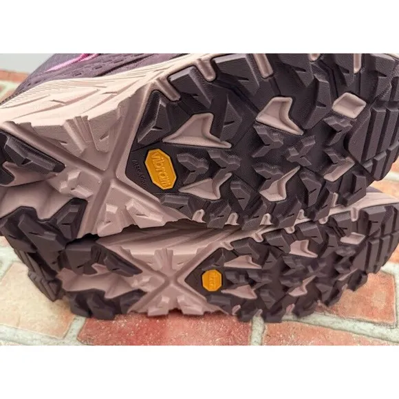 Hoka One One Anacapa Breeze Mid Hiking Boots Women's 7.5 B Amethyst 1134506-RPMV