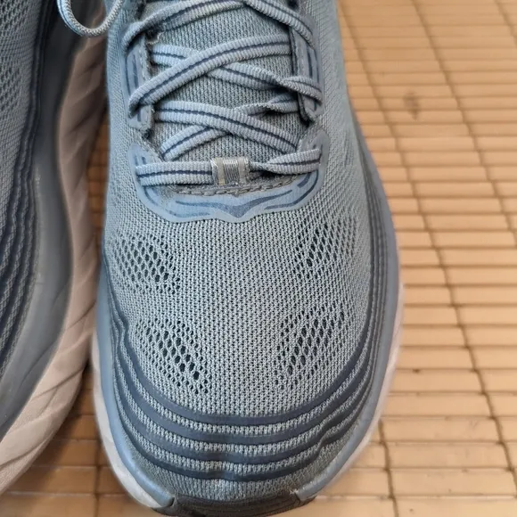 Hoka One One Bondi 6 men's sz 11 blue running shoes