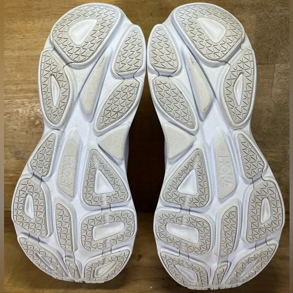 Hoka One One Bondi 8 REFLECTIVE Mens Size 12 Running Shoes Sneakers White