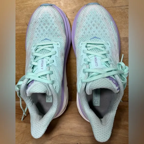 Hoka One One Clifton 9 Womens Size 6 (B)Running Shoes Sneakers Sunlit Ocean