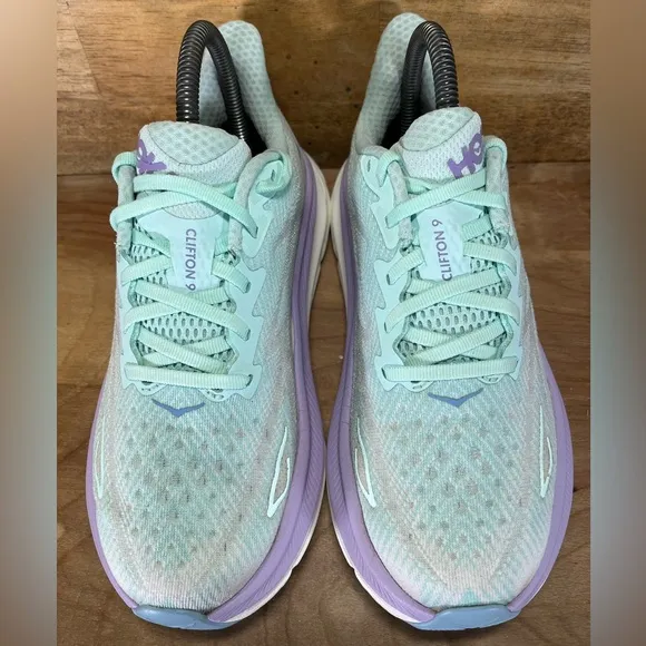Hoka One One Clifton 9 Womens Size 6 (B)Running Shoes Sneakers Sunlit Ocean