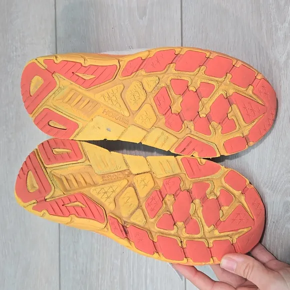 HOKA One One Women's Arahi 6 Running Shoes Athletic Sneakers Sz 8B