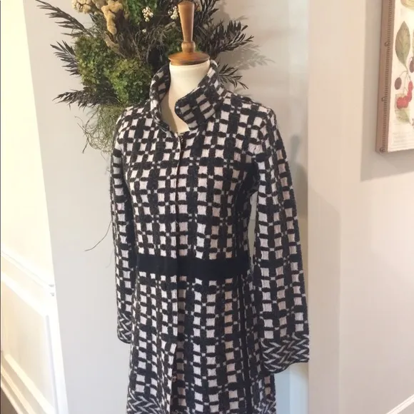 🎉🎉HP🎉🎉 Lovely coat WORN ONCE🎉🎉