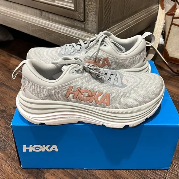 💕HP💕Hoka ladies size 10B gray and tan new with box ( has been worn in store )