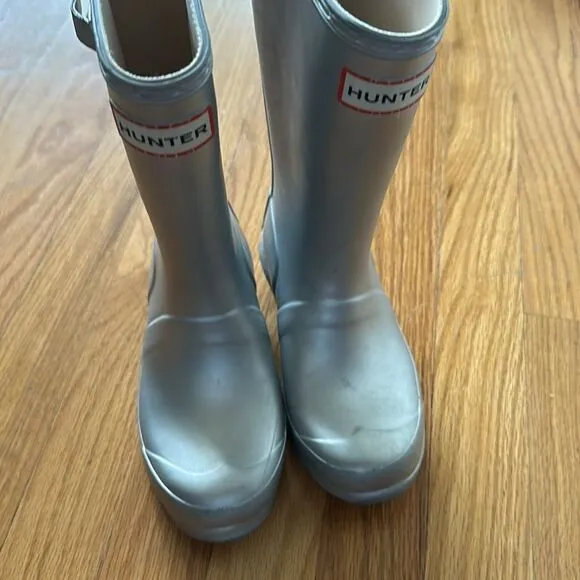 Hunter sz EU 31 US 13 silver Hunter rain boots great pre owned condition