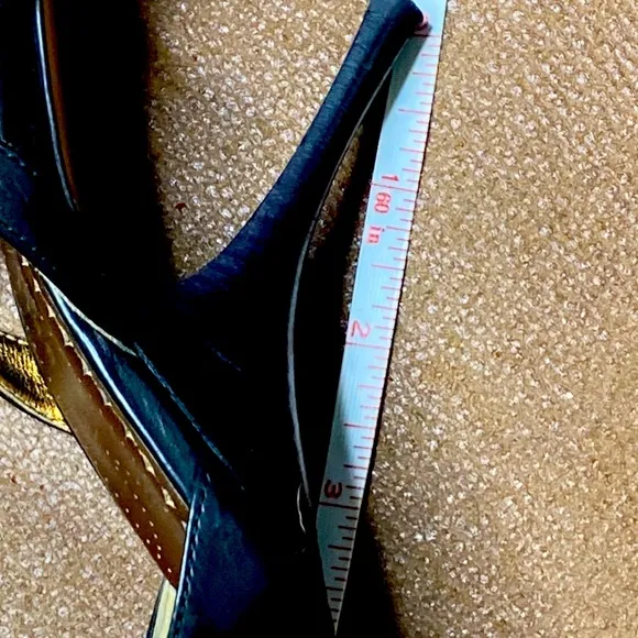 Isabella Fiore Framed  Art - Chic  Heels Sandals 8.5