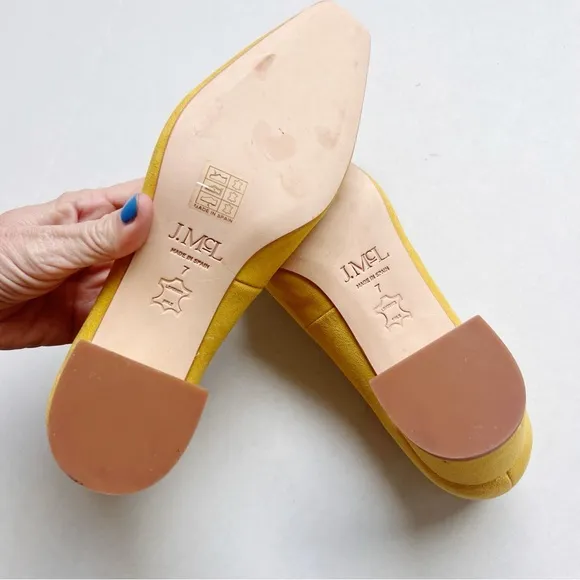 J McLaughlin Yellow Pumps Heels Buckle Shoes Suede JMcL Work Office Lisbeth ?