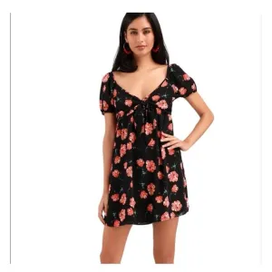 Jack By BB Dakota - Pretty in Poppies Floral Print Mini Dress  Small‎  NWT Black