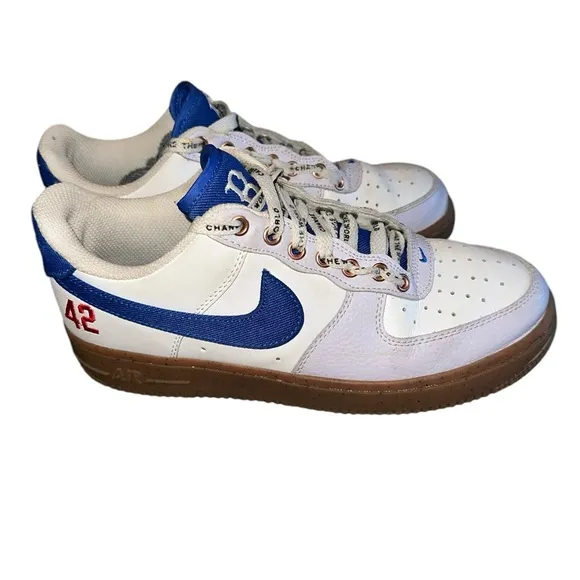 Jackie Robinson Sneakers. Size 8