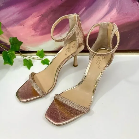 Jewel Badgley Mischka Brand Genny Curvy Heel Sandal in Rose Gold Metallic Size 9