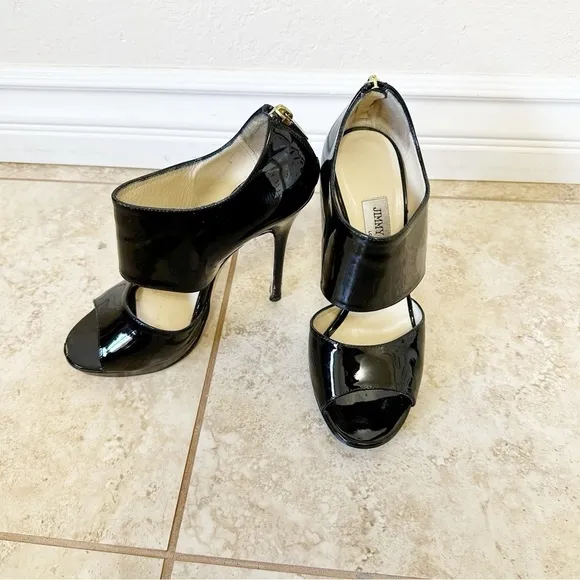 Jimmy Choo Black Patent Leather Private Sandals heels size 37.5