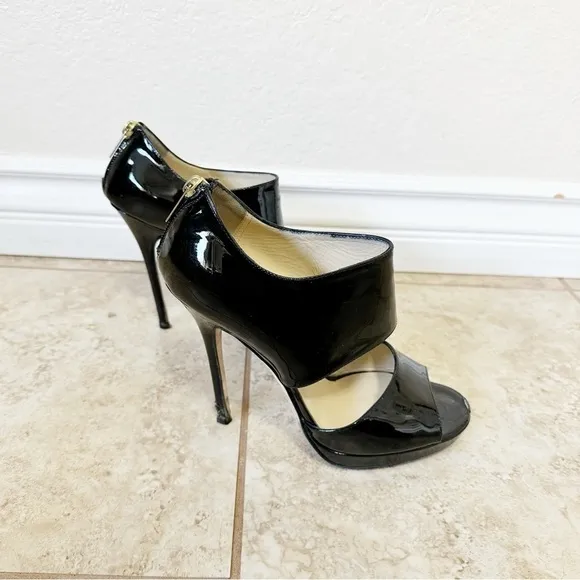Jimmy Choo Black Patent Leather Private Sandals heels size 37.5