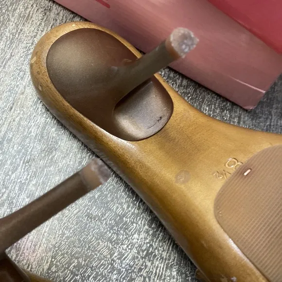 JLO slip on sandals with heels size 8.5 heels are 3.28 tall