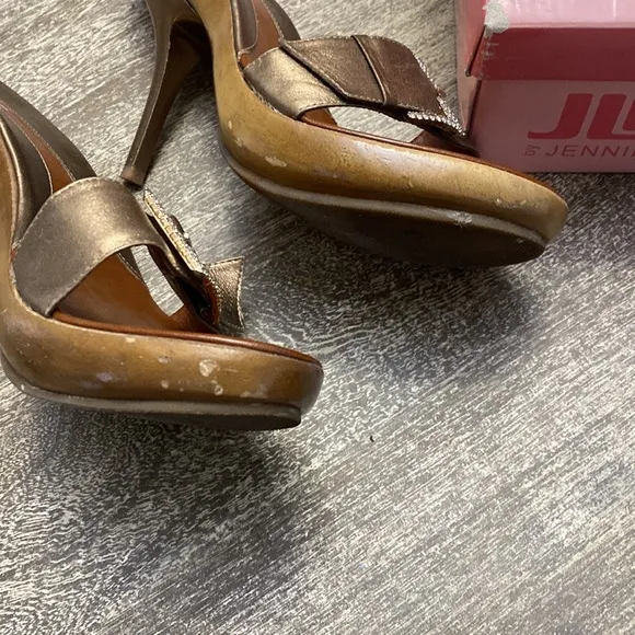 JLO slip on sandals with heels size 8.5 heels are 3.28 tall