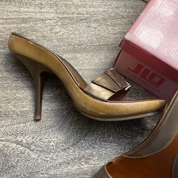 JLO slip on sandals with heels size 8.5 heels are 3.28 tall