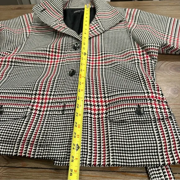 JONES NEW YORK GLEN PLAID WINTER COAT JACKET BELTED WAIST BLACK WHITE RED WINTER