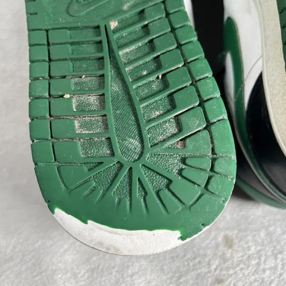 Jordan 1 Mid Pine Green Men's 8 Green 554724-067 Lace Up Basketball Sneakers
