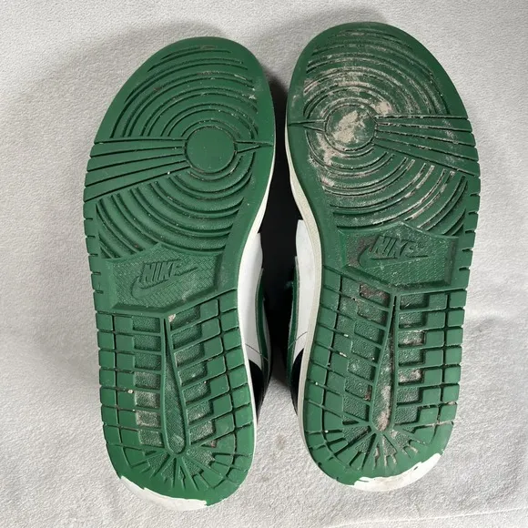 Jordan 1 Mid Pine Green Men's 8 Green 554724-067 Lace Up Basketball Sneakers