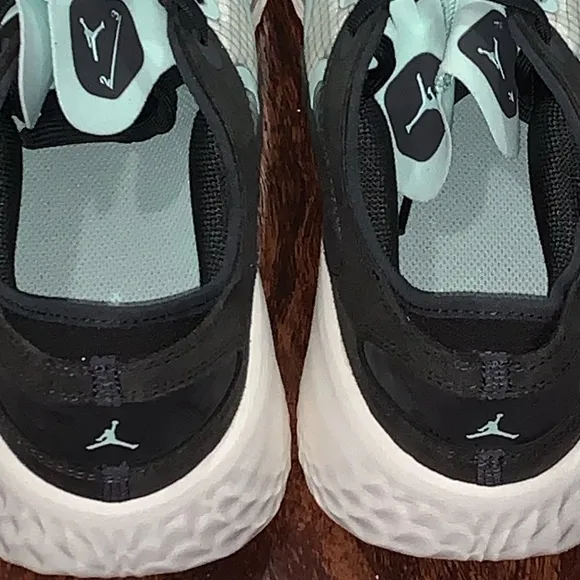 Jordan low size 10:5