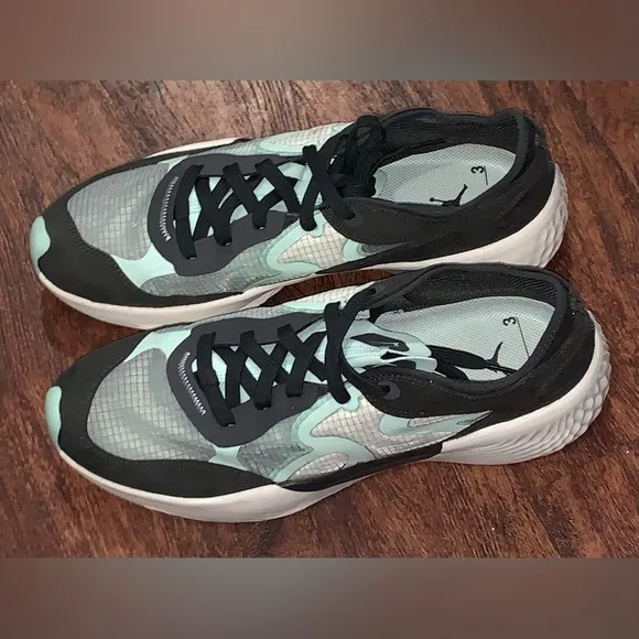 Jordan low size 10:5
