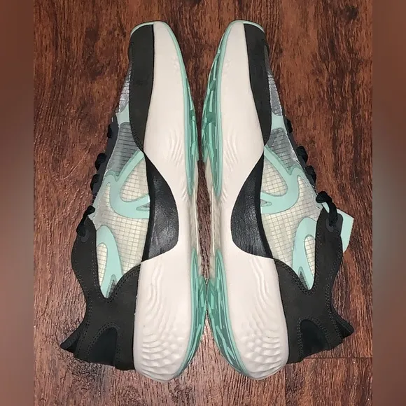 Jordan low size 10:5