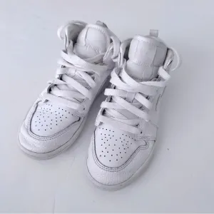 Jordan Mid Sneakers