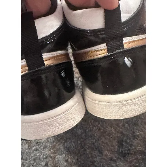 Jordan RETRO High Top Sneakers Leather Jumpman Black White Gold Kids Shoes