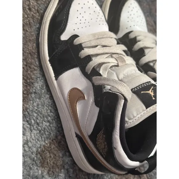 Jordan RETRO High Top Sneakers Leather Jumpman Black White Gold Kids Shoes