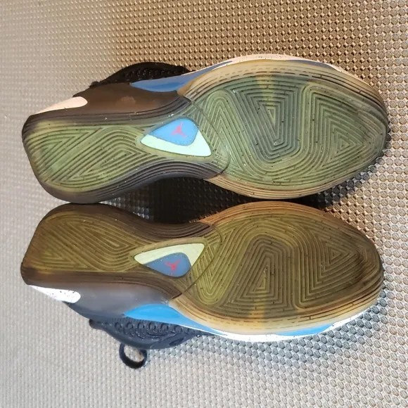 Jordan sneakers 6 (big boy) black and blue