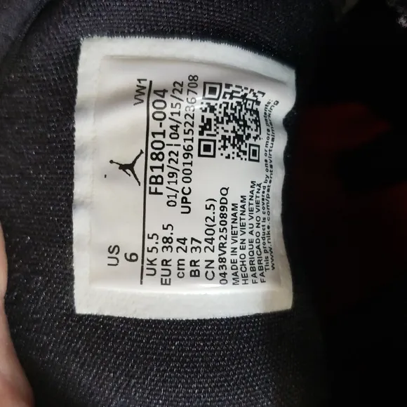 Jordan sneakers 6 (big boy) black and blue