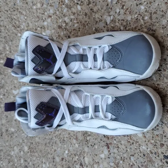 Jordan True Flight 2008 White Grey Purple Sneakers Youth 6 Michael Nike