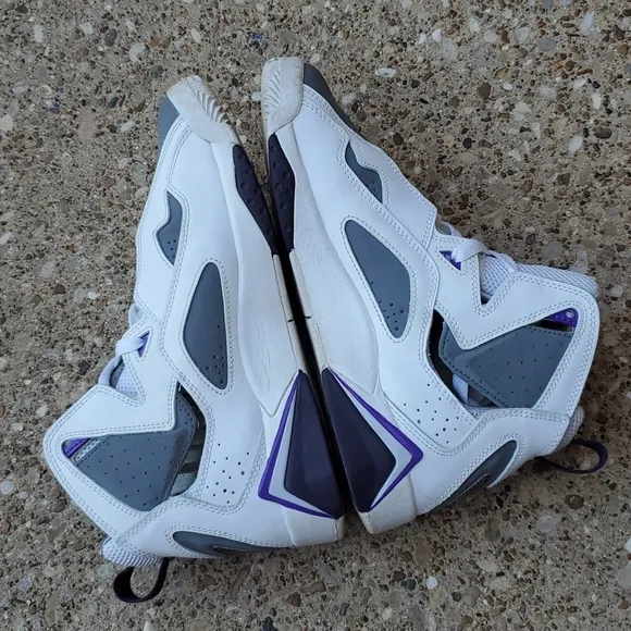 Jordan True Flight 2008 White Grey Purple Sneakers Youth 6 Michael Nike