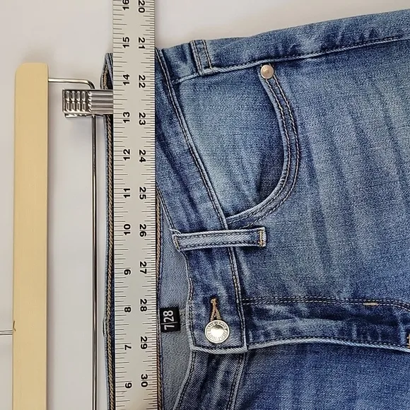 Judy Blue Boyfriend Fit Jeans Light Medium Wash Size 28