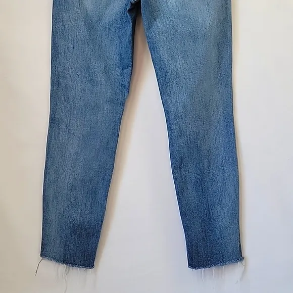Judy Blue Boyfriend Fit Jeans Light Medium Wash Size 28
