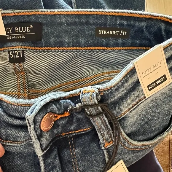 Judy Blue Sz 5  High Waist Straight Leg Jeans Cuffed or uncuffed Front Seam