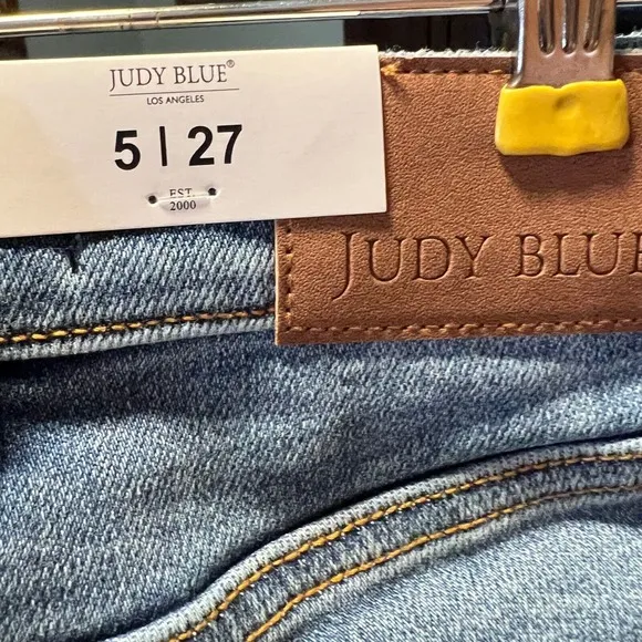 Judy Blue Sz 5  High Waist Straight Leg Jeans Cuffed or uncuffed Front Seam